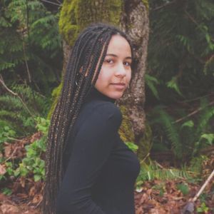 Meet your Posher, Layla